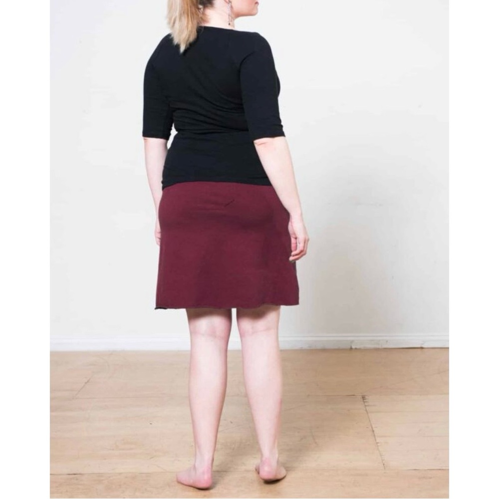 Sweet Skins Hemp, A Skirt in Garnet, New, Size Small, Hemp Blend - Picture 2 of 7